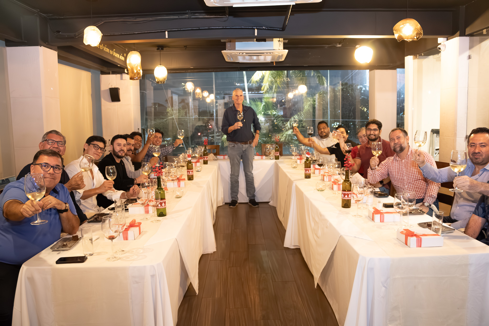 Cata de vinos USG Latam con afiliados