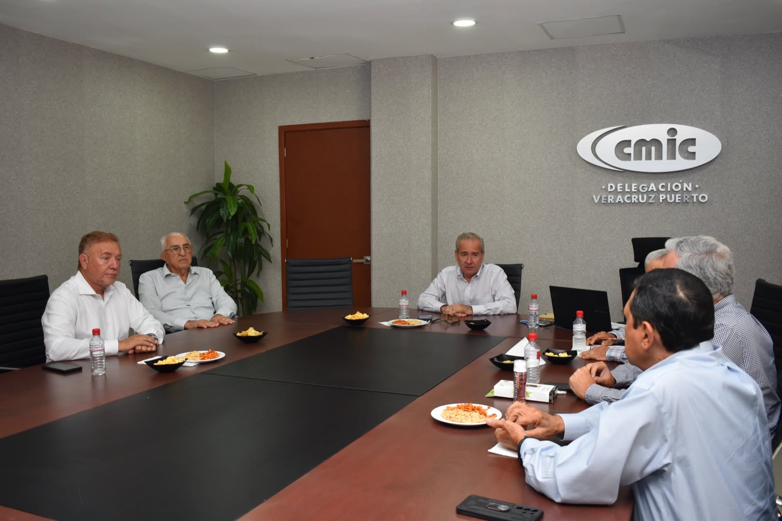 Reunión del Comité de Finanzas de CMIC Veracruz