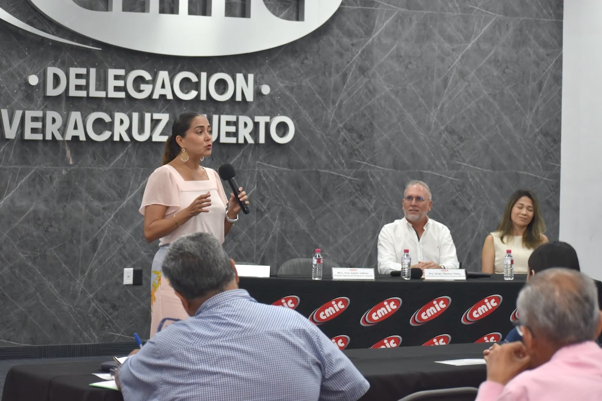 Reunión informativa con representantes del INFONAVIT